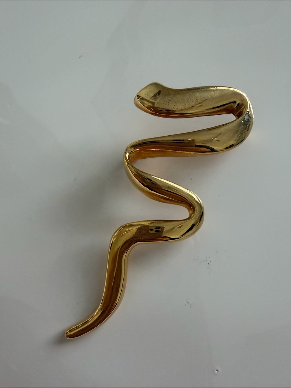 VTG 80s Modernist Gold Squiggle Abstract Ribbon Brooch Pin